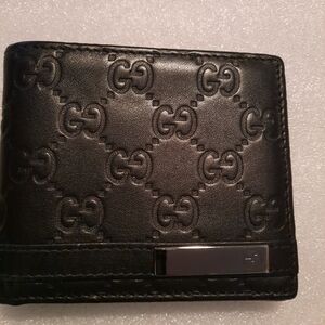 Authentic Gucci wallet for men